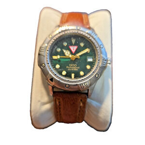 VINTAGE 1995 GUESS 1500 PROFESSIONAL WRIST WATCH ~ JAPANESE MOVEMENT, WATERPROOF